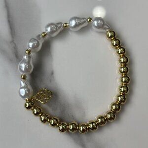 Kendra Scott bracelet